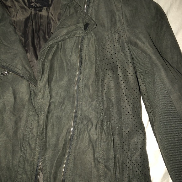 Jacket - Picture 3 of 3